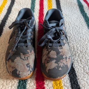 NOBULL Women's Trainers, Size 6 - Navy With Flower Pattern, Gum Sole